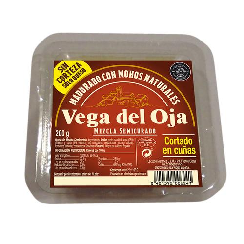 VEGA DEL OJA Queso mezcla semicurado cortado en cuñas, madurado con mohos naturales VEGA DEL OJA 200 g,