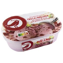 AUCHAN Tarrina de helado de fresa con trocitos de fresa 1 l Producto Alcampo