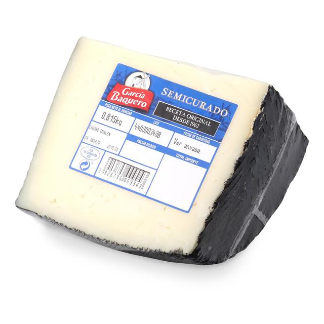 Queso de mezcla semicurado García Baquero cuña de 750 g aprox