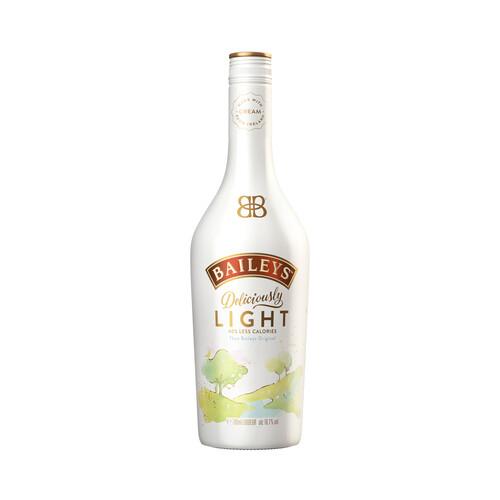 BAILEYS Licor de crema de whisky con un 40% menos de calorías que Baileys Original Irish Cream BAILEYS Deliciously light botella de 70 cl