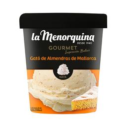 LA MENORQUINA Gourmet inspiración balear tarrina de helado de nata y gató de almendras de Mallorca 450 ml