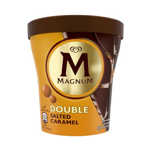 MAGNUM Double Tarrina de helado de vainilla con salsa de caramelo salado, con capa y laminas crujientes de chocolate 440 ml